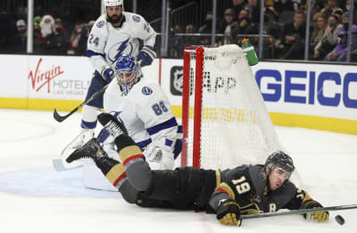 Hit 'em!' Stars hammer Tampa 4-1 to open Stanley Cup Final
