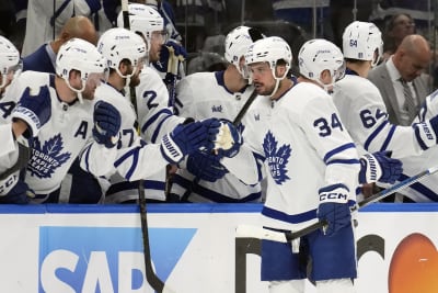 Maple Leafs' Tavares taken off on stretcher after collision