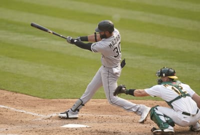 Detroit Tigers reportedly sign outfielder Nomar Mazara to MLB deal