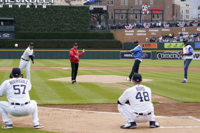 Iconic moment: Detroit sports legends gather for first pitch at