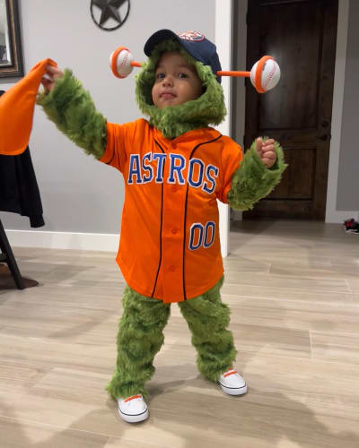 🔒Obsessed with this Astros sari, an out-of-this world Baby Orbit and pups  with serious Halloween style: See the best of our latest Click2Pins  submissions