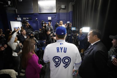 LHP Ryu gives Blue Jays ace to pair with talented young core