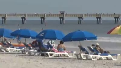 Record Number Of Tourists Flocking To Florida