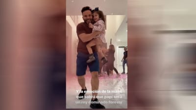 Jose Altuve's daughter steals hearts in adorable birthday photoshoot -  ABC13 Houston