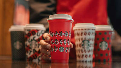 Starbucks unveils seasonal gifts and reusable cup sets - Starbucks Stories