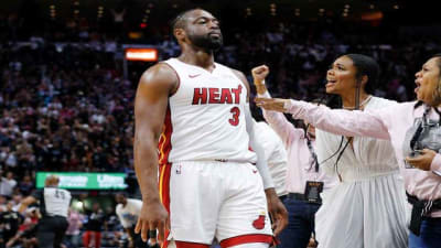 Heat wave: Wade receives standing ovation in Miami return