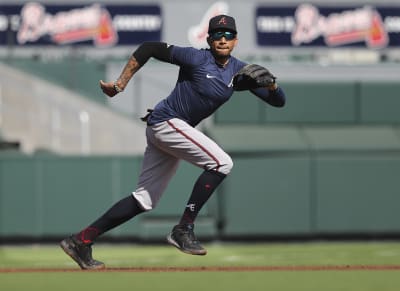 Braves' Adam Duvall out for playoffs, replaced by Johan Camargo