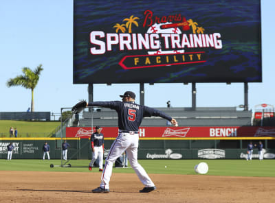 Willians Astudillo pitches clean inning for Twins