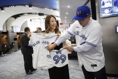 Newest Toronto Blue Jay Hyun-Jin Ryu to wear No. 99: 'thought we