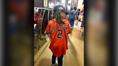 Young girl with 'Mrs. Bregman' jersey captures attention of Astros