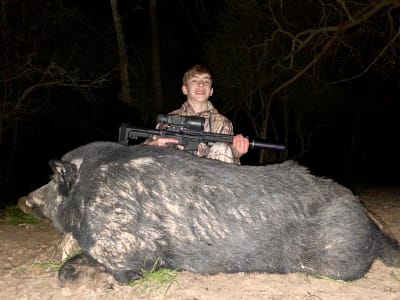 13-year-old Texan takes out 400-pound feral hog wreaking havoc on ranch