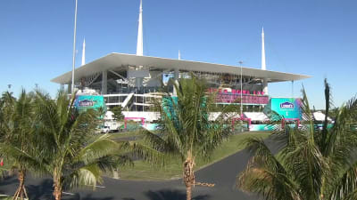 Hard Rock Stadium gets final Super Bowl touches before Feb. 2 game