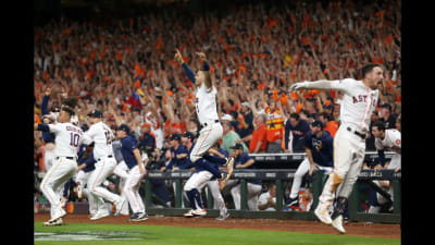 Altuve's walk-off home run in 9th, 10/19/2019