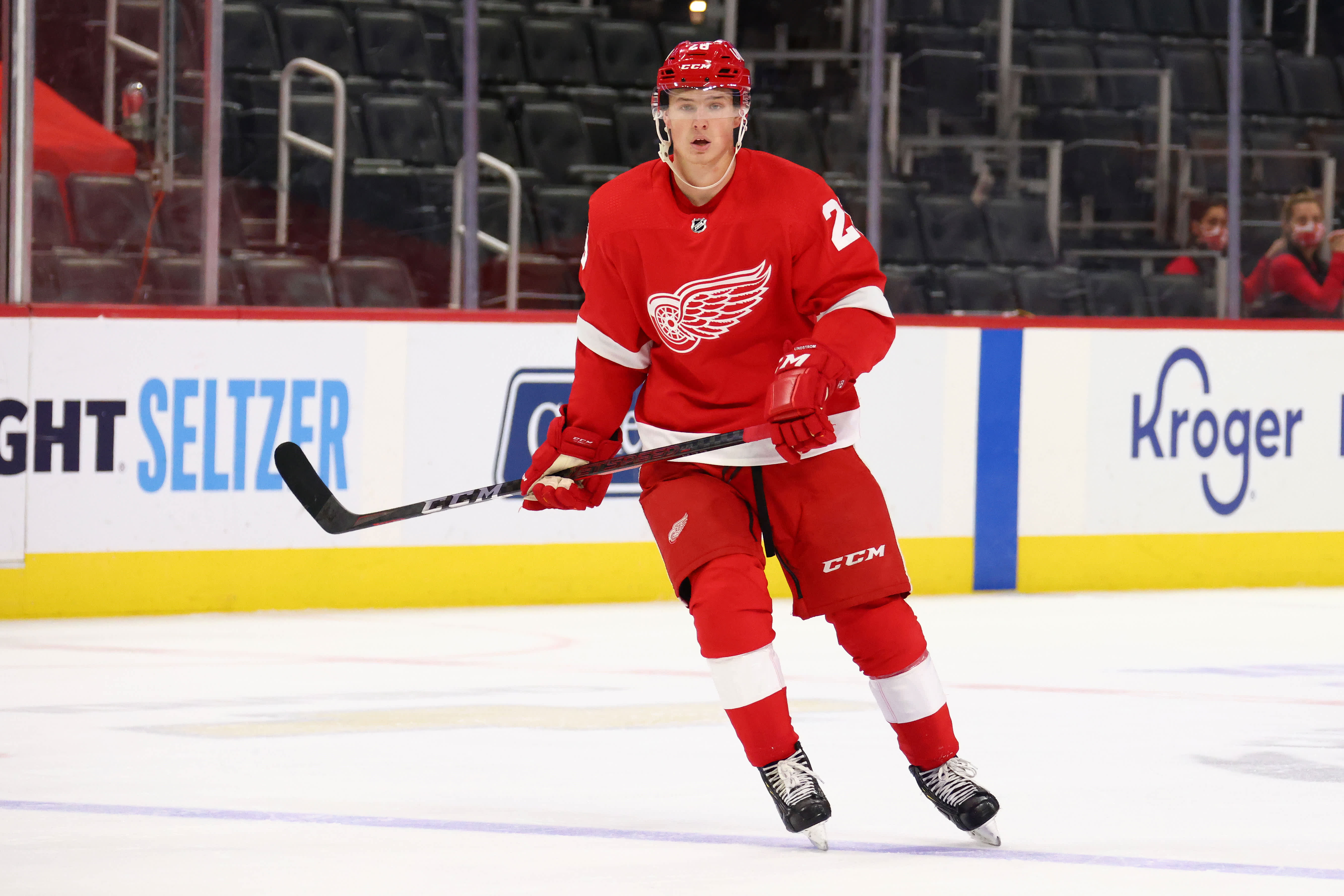 Dear Red Wings: Gustav Lindstrom signs 