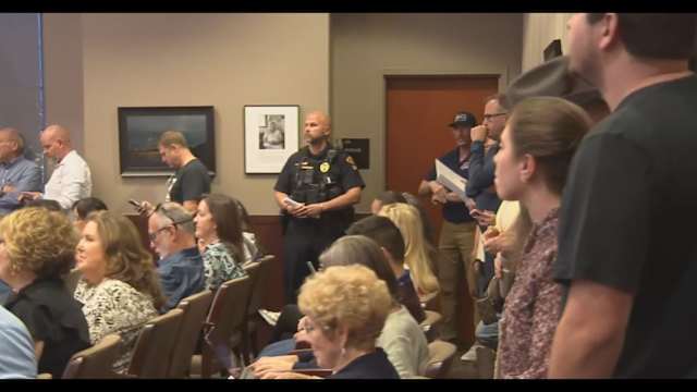 Florida Students Rally Around Classmate With Sticky Notes - Image 4