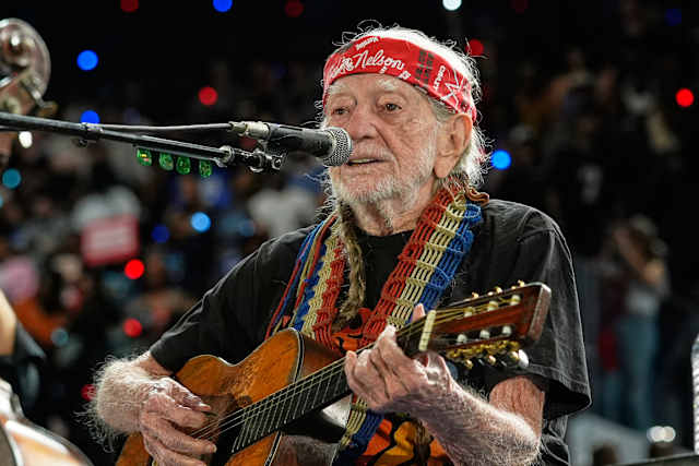 Willie Nelson keeps living the life he loves at 92. 'I'm not through with it yet'