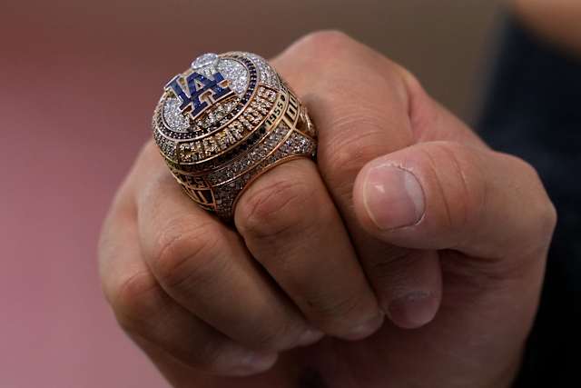 Put a ring on it: Dodgers receive glittering World Series jewelry