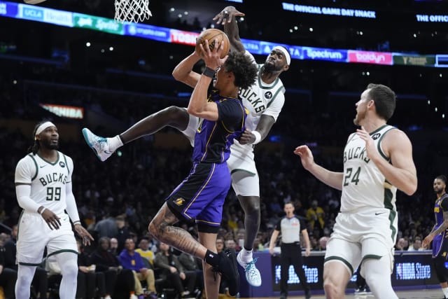 D'Angelo Russell scores 44 points in LeBron-less Lakers' stunning 123-122  win over Bucks