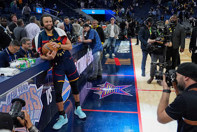 Stephen Curry becomes first player in NBA history to make 4,000 3-pointers