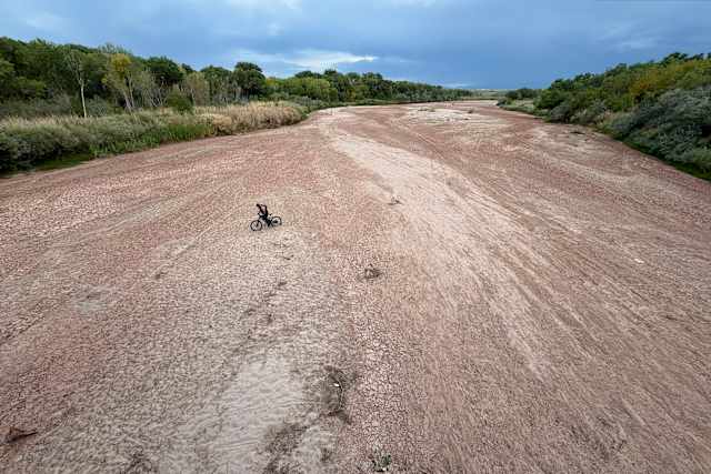 Is Riverbed Sand Good for Vegetable Gardens? Real Answer 