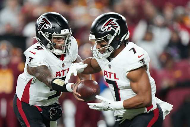 Jayden Daniels dazzles again as Commanders clinch a playoff spot