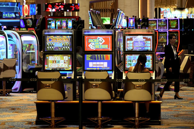 Interface do Olissimo casino mostrando jogos e bônus