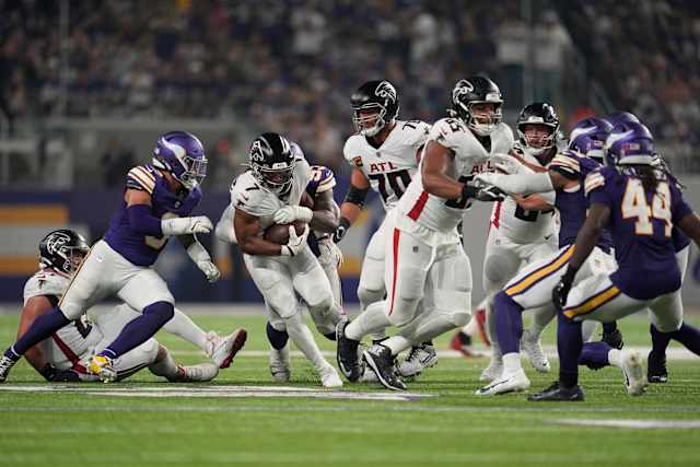 Falcons trample J.J. McCarthy and the Vikings 22-6 behind Bijan