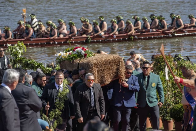 A Māori king who urged racial unity in New Zealand is laid to rest and a  new queen rises