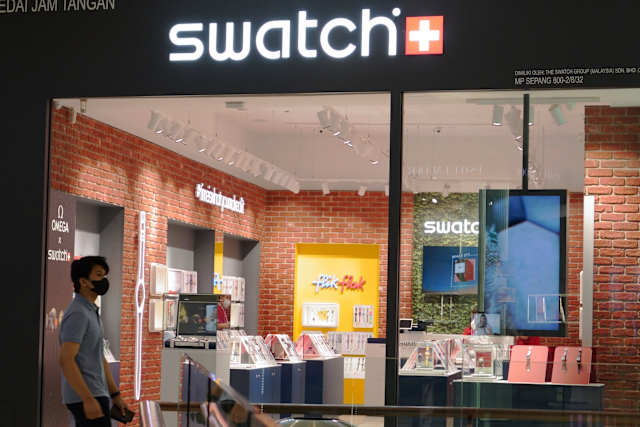 Swatch klia top