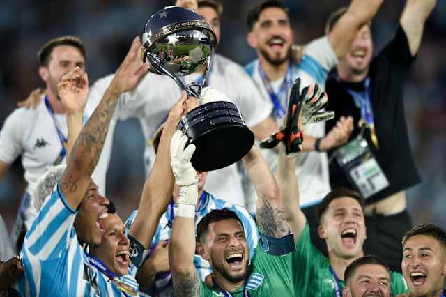 Camiseta de #racingclub final copa sudamericana 2024 #9 #martinez talle XXL Disponible en : .ar #camisetasnaniracing Camiseta de #racingclub final copa sudamericana 2024 #9 #martinez talle XXL Disponible en : .ar #camisetasnaniracing