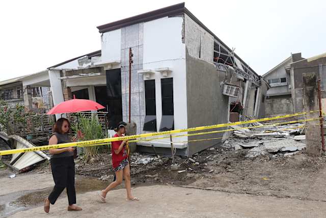 Powerful earthquake off southern Philippines kills 2 people, causes damages  and tsunami evacuations