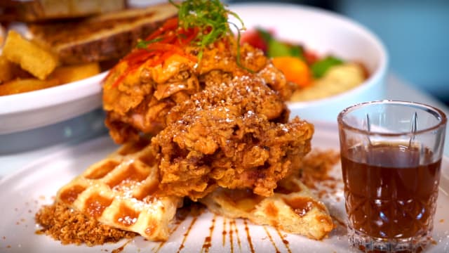 Texas Eats: Deep-Fried French Toast and Roman-style Pizza