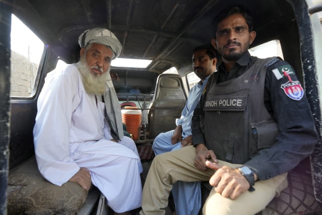 Aid agencies warn of chaotic and desperate scenes among Afghans