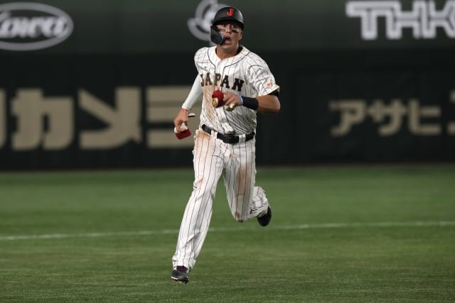 Lars Nootbaar brings 'grind-it-out spirit' to Japan and WBC Lars Nootbaar brings 'grind-it-out spirit' to Japan and WBC