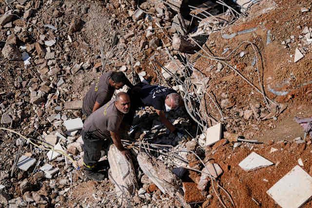 Rescuers pull 30 bodies from a building in central Lebanon hit in an  Israeli strike
