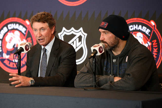 Alex Ovechkin and Wayne Gretzky are tied at 894 goals. Ovechkin