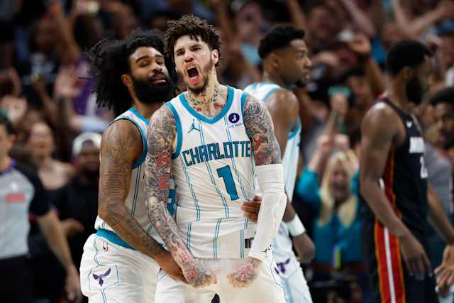 LaMelo Ball's layup, Miles Bridges' block at buzzer give Hornets