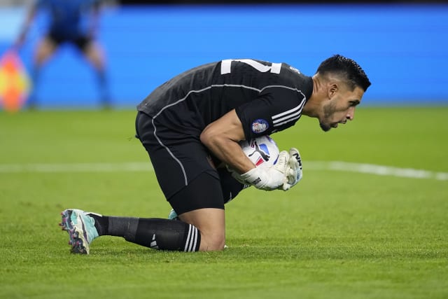 Canada beats Venezuela in extra round of penalty kicks, reaches