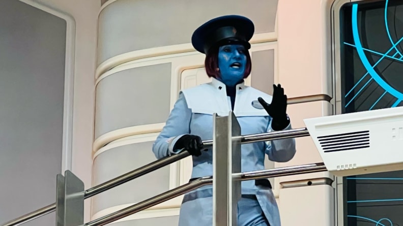 Captain Riyola Keevan Star Wars: Galactic Starcruiser characters 
