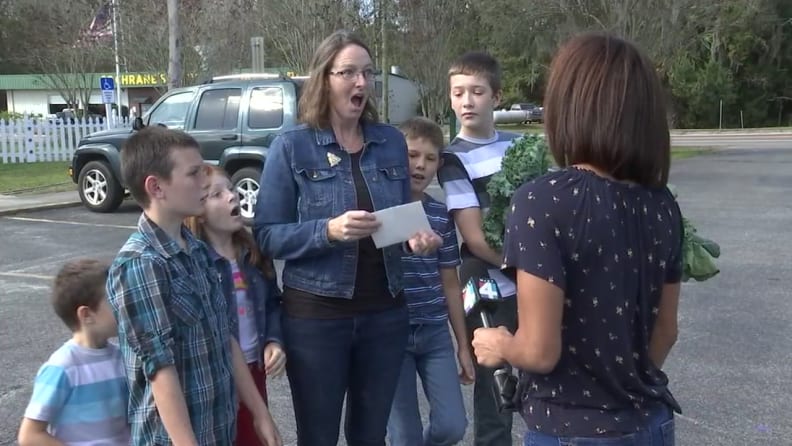 The final gift surprised Layla Kline and her children: $400 from the Fraternal Order of Police.