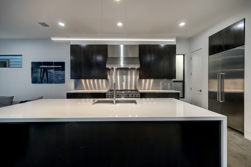 PHOTOS: $1.5M River Oaks-area property screams ‘high-end bachelor pad’