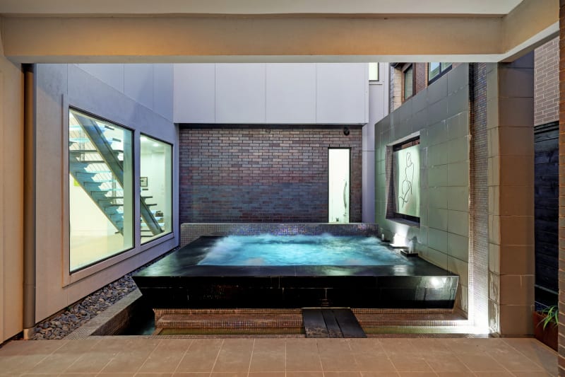 PHOTOS: $1.5M River Oaks-area property screams ‘high-end bachelor pad’