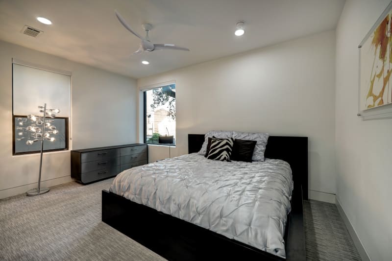 PHOTOS: $1.5M River Oaks-area property screams ‘high-end bachelor pad’