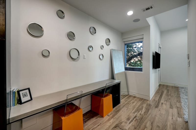 PHOTOS: $1.5M River Oaks-area property screams ‘high-end bachelor pad’