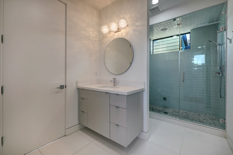 PHOTOS: $1.5M River Oaks-area property screams ‘high-end bachelor pad’