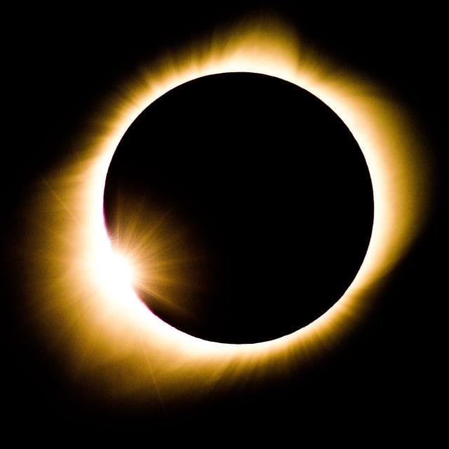 2007 Eclipse taken in Union, Mo. by Mack Barham, M.D.
“First Diamond Ring” with solar corona.