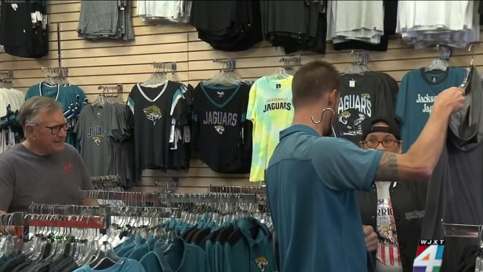 Jaguars fans stock up on gear, search for tickets ahead of prime-time game  for AFC South title