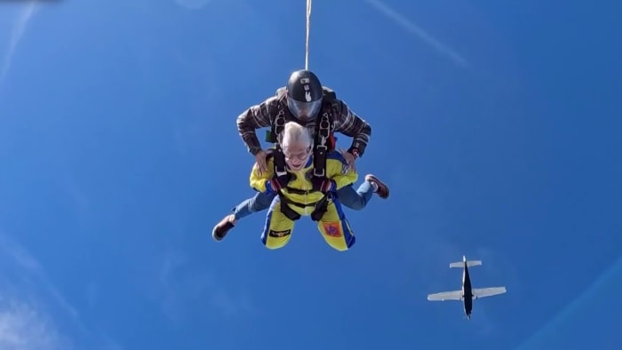 VIDEO: Florida woman celebrates 100th birthday by jumping out of plane