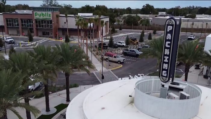 Replica of Dr. Phillips’ iconic juice stand officially opens in Orlando’s Packing District