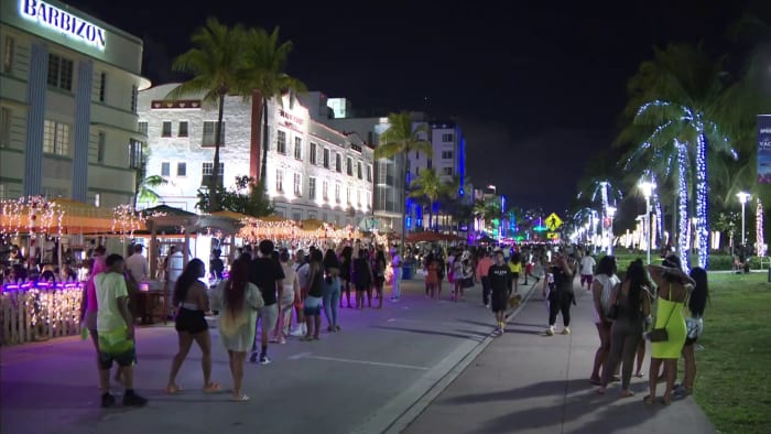 Miami Beach commissioners discuss options regarding moving last call to 2 a.m.